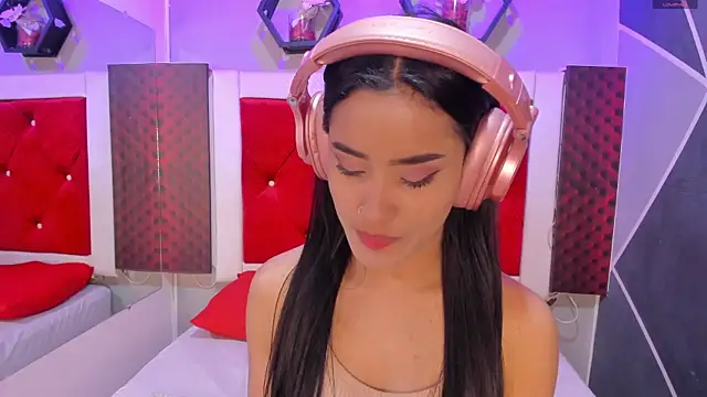 Karoll014 online show from December 3, 2025, 12:15 pm