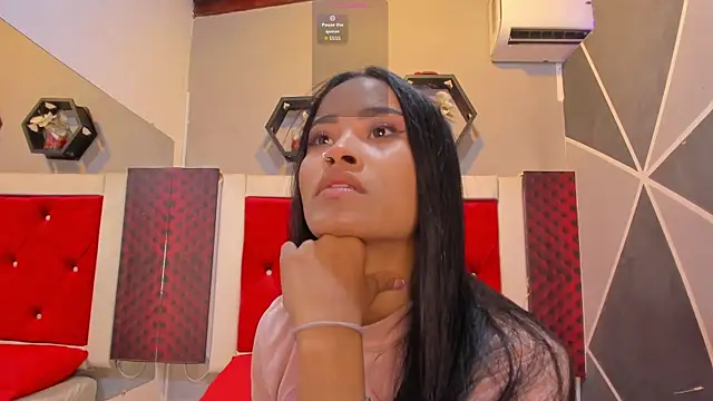 Karoll014 online show from November 21, 2025, 12:15 pm