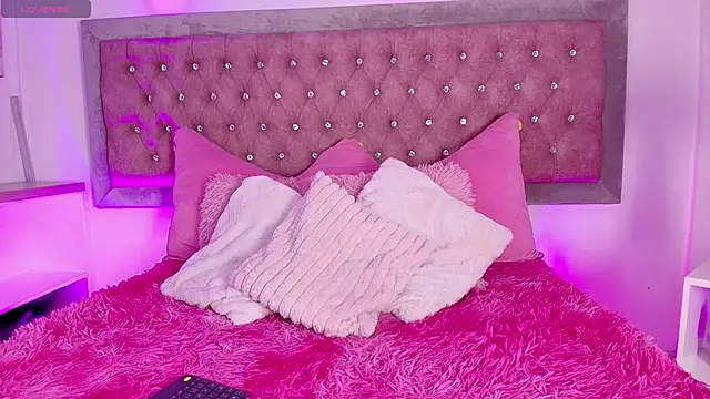 Snapshot of Tayzon_Foxxx chatting on February 2, 2026, 12:59 pm Tayzon Foxxx online show from February 2, 2026, 12:59 pm