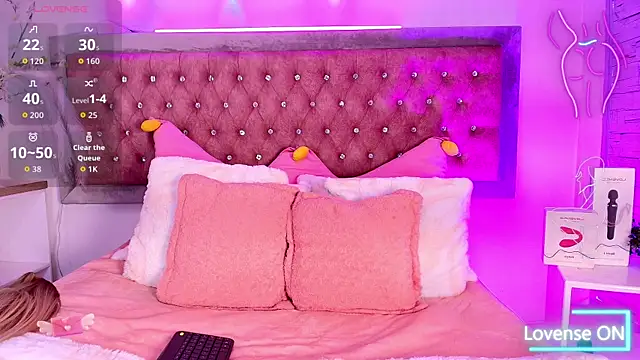 Tayzon Foxxx online show from October 23, 2025, 12:59 pm