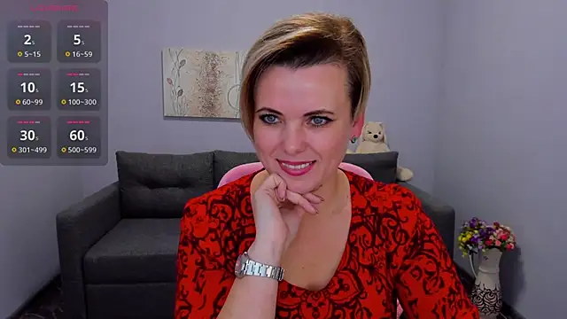 Julia Wilsone online show from November 8, 2025, 12:52 pm