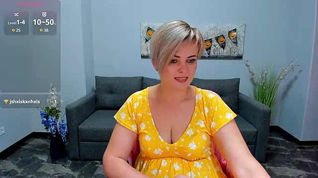 Julia Wilsone online show from November 1, 2025, 7:02 am