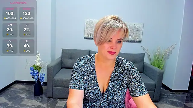 Snapshot of Julia_Wilsone chatting on October 22, 2025, 5:51 am Julia Wilsone online show from October 22, 2025, 5:51 am
