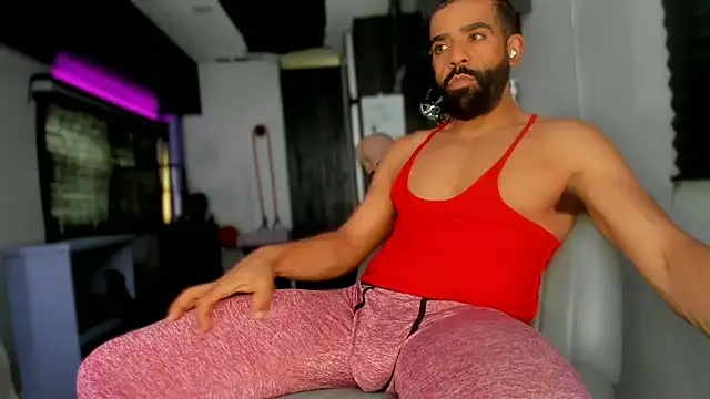 Snapshot of DirtyDrizzy chatting on February 15, 2026, 4:28 pm DirtyDrizzy online show from February 15, 2026, 4:28 pm