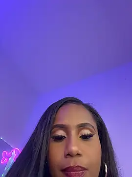 AlisonHoot69 online show from April 21, 2026, 2:51 am