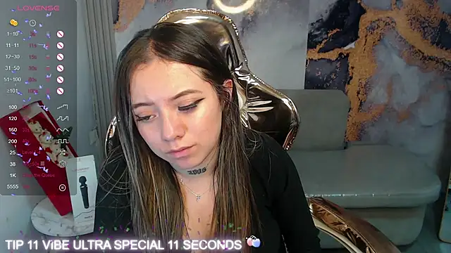 Snapshot of Cristal_v_1 chatting on March 15, 2025, 6:14 am Cristal v 1 online show from March 15, 2025, 6:14 am