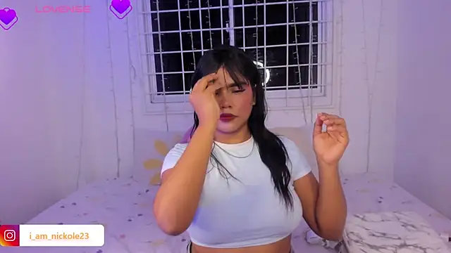 nicky peyton online show from September 25, 2025, 3:56 am