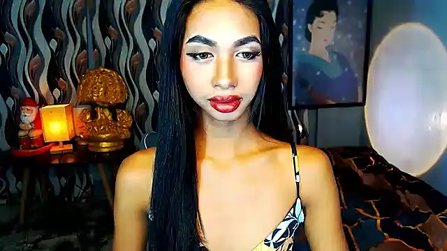 Snapshot of PrettyLatiina chatting on December 12, 2024, 2:33 pm PrettyLatiina online show from December 12, 2024, 2:33 pm