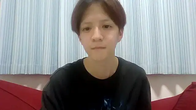 yuuuuma578 online show from October 12, 2025, 8:26 am