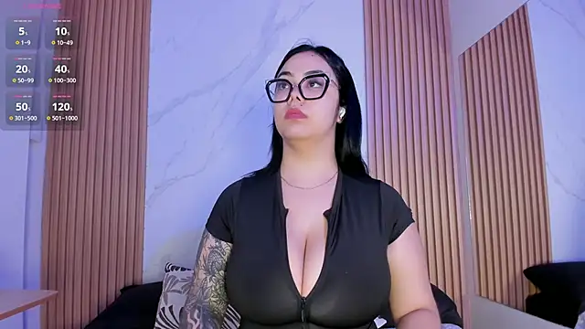 juicy led  online show from October 21, 2025, 11:20 am