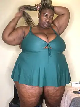 Snapshot of bustytitsxxx chatting on June 25, 2026, 4:32 am bustytitsxxx online show from June 25, 2026, 4:32 am