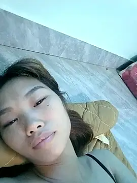 Lonalysexy online show from May 18, 2026, 6:18 am