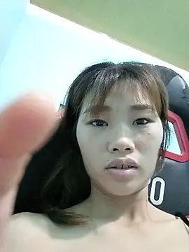 Lonalysexy online show from May 13, 2026, 2:29 am