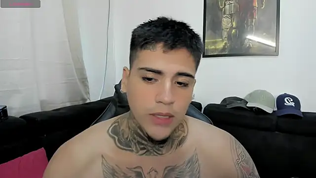 Snapshot of mad_maxxx2 chatting on November 3, 2025, 12:42 pm mad maxxx2 online show from November 3, 2025, 12:42 pm