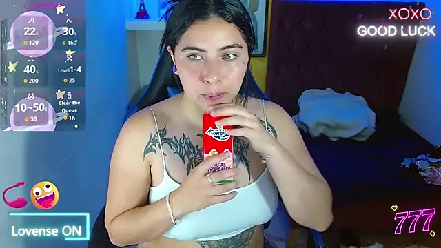 Snapshot of _luna_torres chatting on May 29, 2026, 6:25 pm luna torres online show from May 29, 2026, 6:25 pm