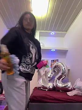  luna torres online show from March 27, 2026, 1:45 pm