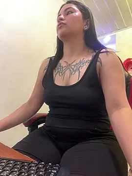 Snapshot of _luna_torres chatting on April 20, 2026, 12:52 pm luna torres online show from April 20, 2026, 12:52 pm