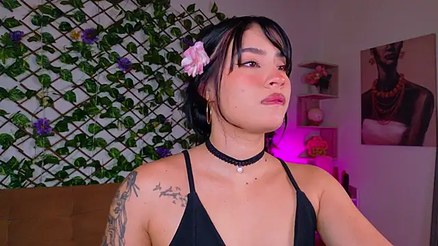 Snapshot of melody_cute10 chatting on April 15, 2026, 5:28 pm melody cute10 online show from April 15, 2026, 5:28 pm