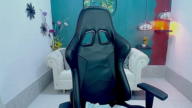 Melikasweetz online show from February 25, 2026, 5:46 pm