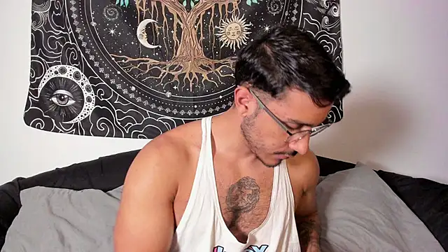 JayMarcos  online show from November 20, 2025, 1:39 am