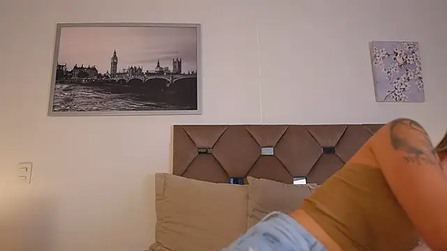 Gabbysantos  online show from October 30, 2025, 10:50 pm