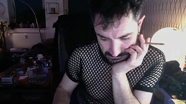 tomz0819 online show from February 25, 2025, 5:41 am