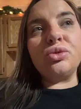 Snapshot of lairarose chatting on December 2, 2025, 5:36 pm lairarose online show from December 2, 2025, 5:36 pm