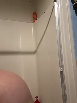 Snapshot of lairarose chatting on November 2, 2025, 10:04 pm lairarose online show from November 2, 2025, 10:04 pm