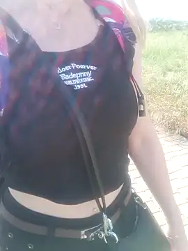SweetCupcaks online show from May 23, 2026, 1:54 pm