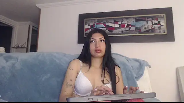 Snapshot of Nicolette_ks_ chatting on September 19, 2025, 5:00 am Nicolette ks online show from September 19, 2025, 5:00 am