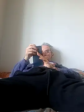 Snapshot of dedalus84 chatting on April 15, 2026, 12:10 pm dedalus84 online show from April 15, 2026, 12:10 pm