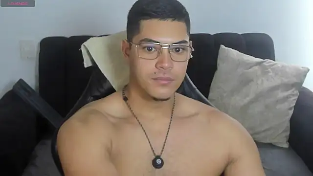 Snapshot of Iamdylan777 chatting on April 16, 2026, 12:39 pm Iamdylan777 online show from April 16, 2026, 12:39 pm
