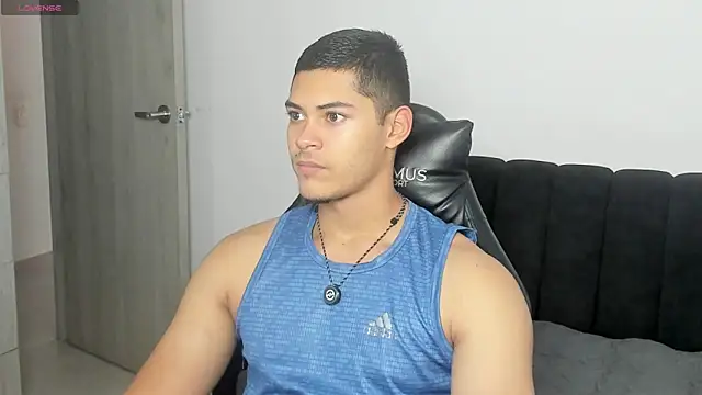 Snapshot of Iamdylan777 chatting on April 23, 2026, 2:51 pm Iamdylan777 online show from April 23, 2026, 2:51 pm