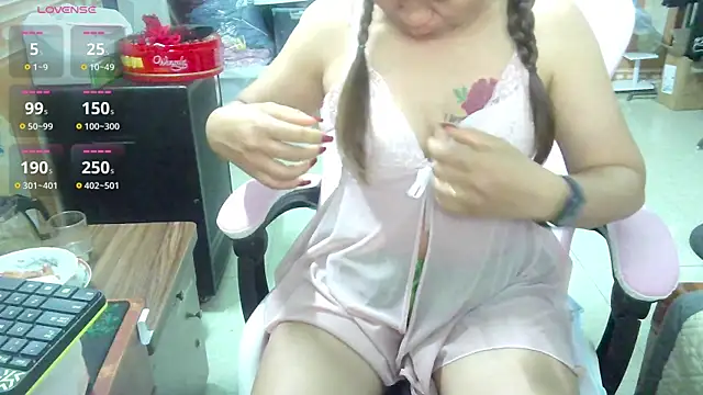 Snapshot of Jerry-Lan chatting on April 1, 2026, 10:18 pm Jerry-Lan online show from April 1, 2026, 10:18 pm