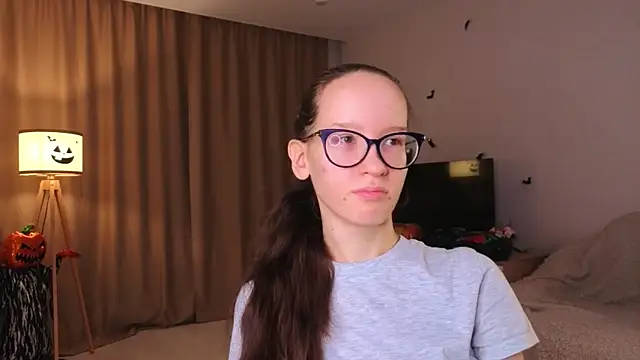 Snapshot of BettyBrowni chatting on November 16, 2025, 4:12 pm BettyBrowni online show from November 16, 2025, 4:12 pm