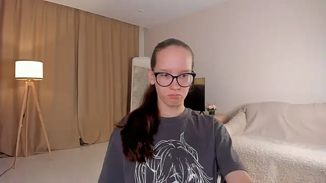 Snapshot of BettyBrowni chatting on October 17, 2025, 4:09 pm BettyBrowni online show from October 17, 2025, 4:09 pm