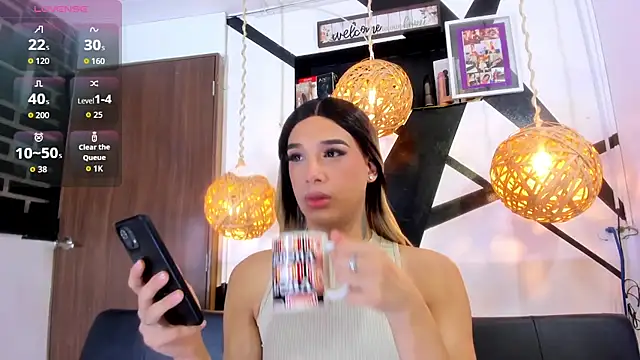 victoria aleia  online show from October 23, 2025, 10:19 pm