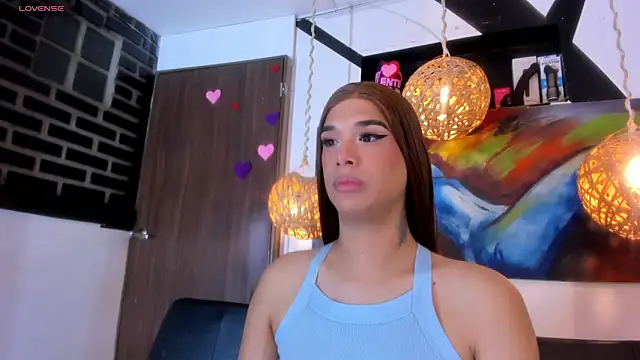 victoria aleia  online show from May 25, 2026, 11:36 pm