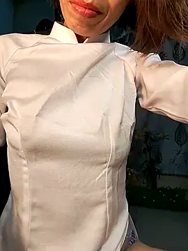 Snapshot of Kami_gaam chatting on February 15, 2025, 3:20 am Kami gaam online show from February 15, 2025, 3:20 am