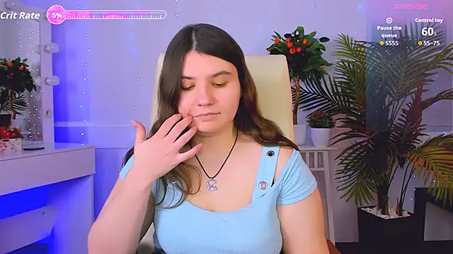 Snapshot of Viola__Shy chatting on November 10, 2025, 9:53 pm Viola Shy online show from November 10, 2025, 9:53 pm