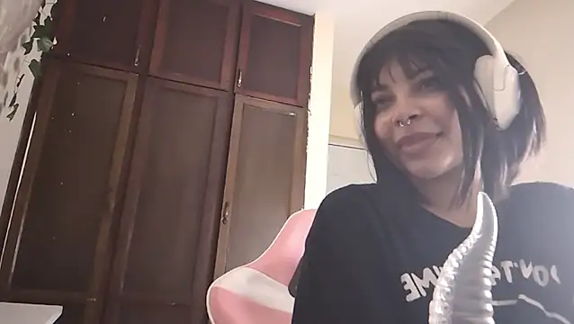 Snapshot of Lenakirbys chatting on March 8, 2025, 12:55 am Lenakirbys online show from March 8, 2025, 12:55 am