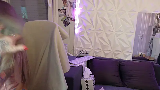 Snapshot of Tatjana_Sue chatting on April 15, 2026, 6:45 pm Tatjana Sue online show from April 15, 2026, 6:45 pm