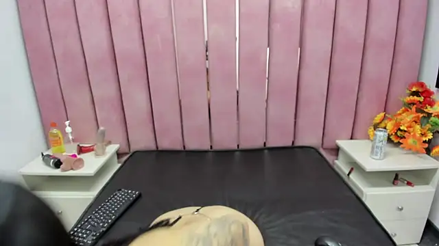 ChloeRosey online show from November 21, 2025, 3:49 am