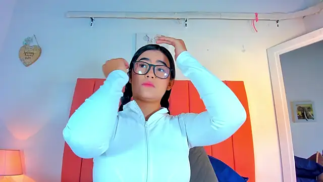 valen rose0 online show from October 24, 2025, 12:04 pm