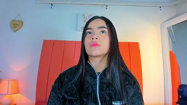 valen rose0 online show from September 18, 2025, 12:08 pm