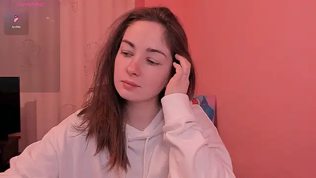 cClandesTina online show from March 5, 2025, 8:42 pm