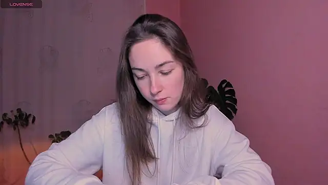 cClandesTina online show from March 18, 2025, 7:22 pm