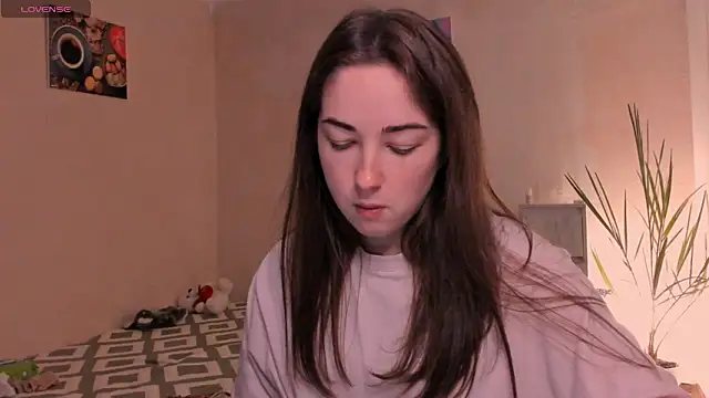 cClandesTina online show from November 21, 2025, 5:01 pm