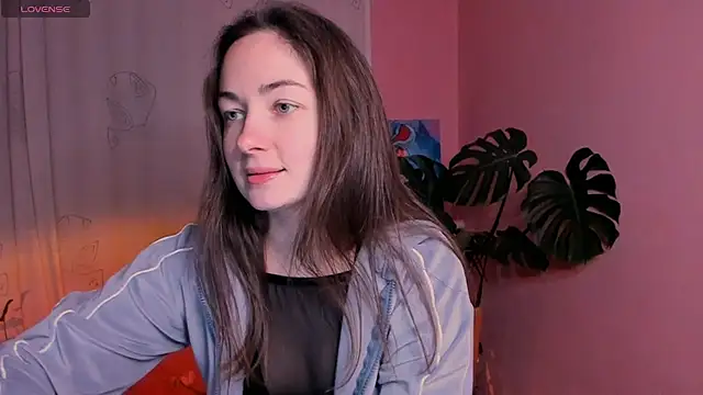 cClandesTina online show from March 13, 2025, 9:16 pm