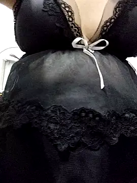 Snapshot of Haralushiaaa chatting on September 24, 2025, 1:39 pm Haralushiaaa online show from September 24, 2025, 1:39 pm